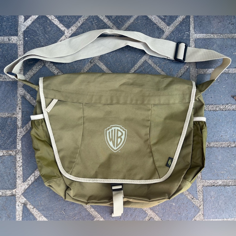 Warner Brothers Studio (WB) Eco Crossbody Bag Green